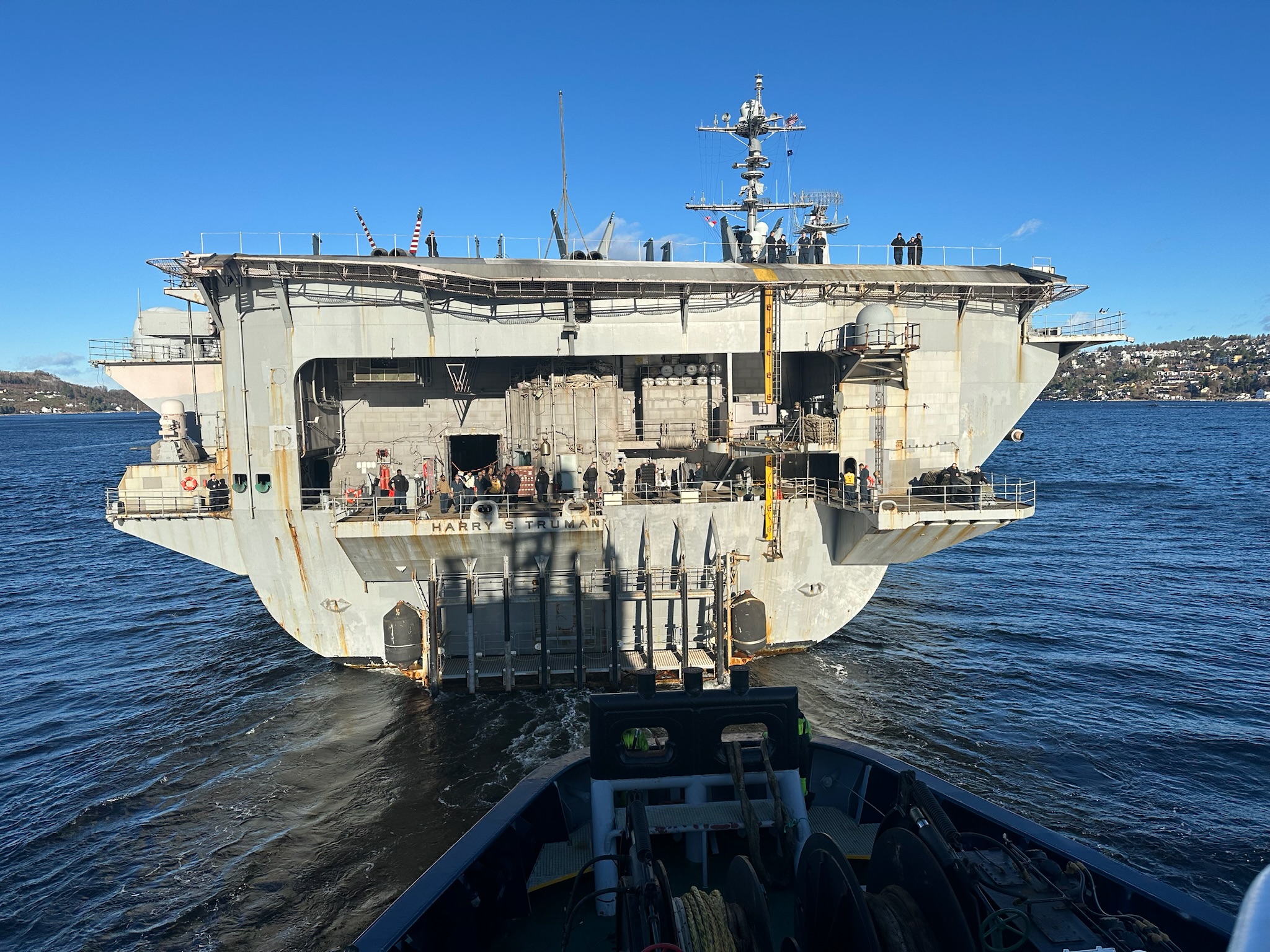 Bilde av hangarskipet USS Harry S. Truman