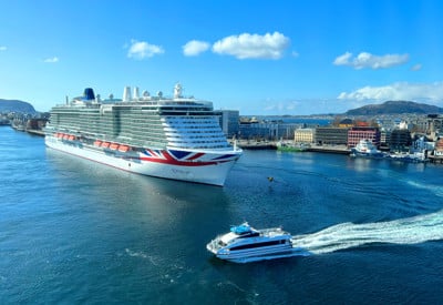 Bilde av cruiseskip i Ålesund